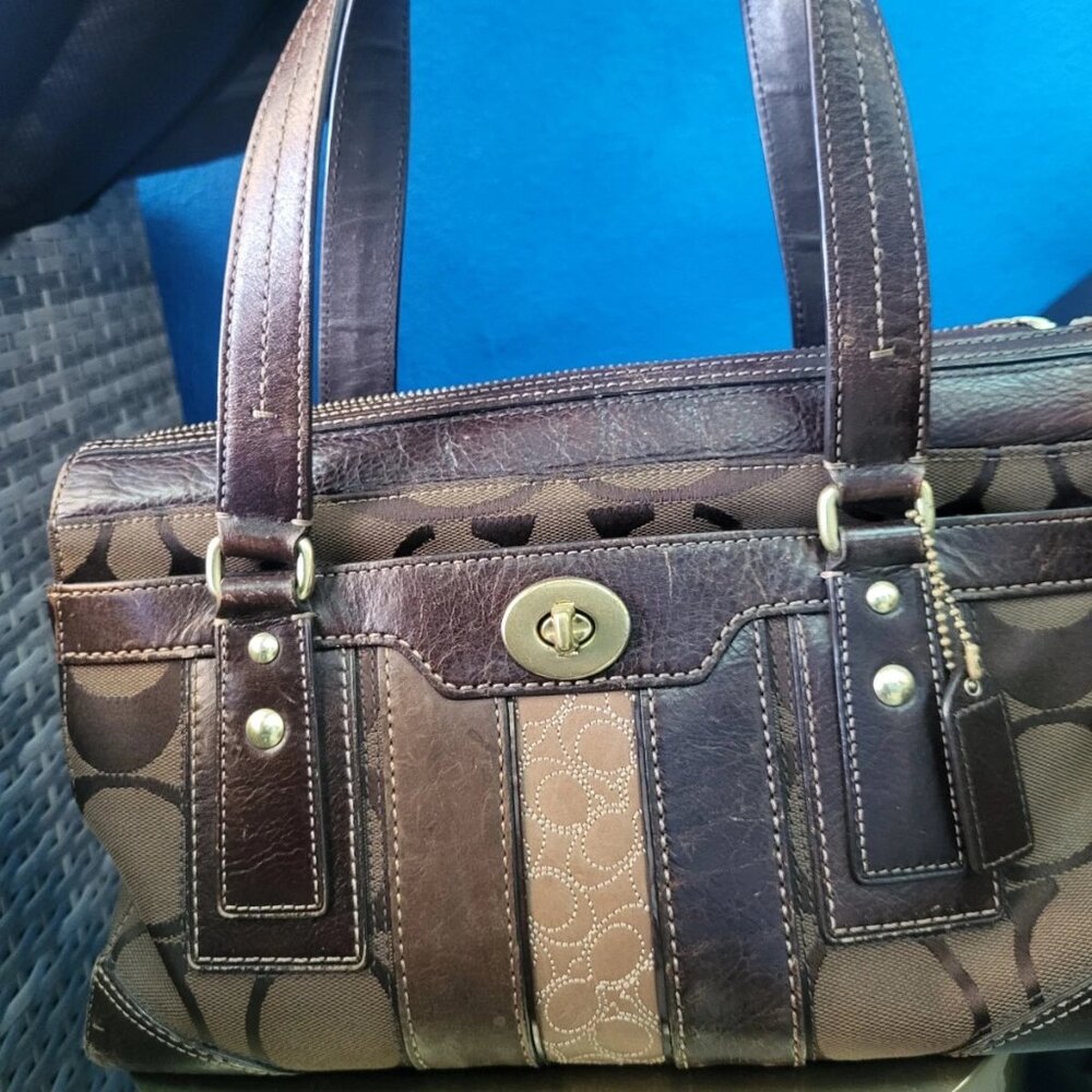 Authentic Coach Monogram Brown Leather Handbag Tote Patch Style Medium